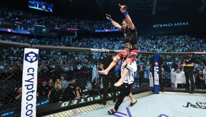 Jangan Tanya Hal Ini ke Makhachev Lagi, Ia Sudah Muak Mendengarnya!