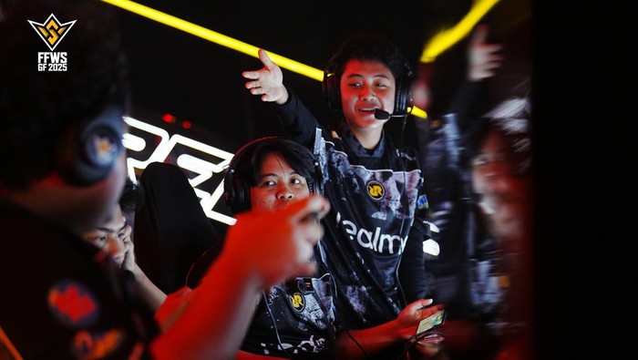 RRQ Bangkit di FFWS Global 2025 Ulang Sejarah Hapus Trauma Grand Final