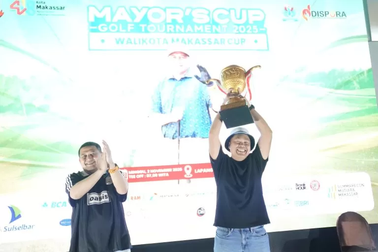 Wali Kota Makassar Buka Turnamen Golf Meriah Ada Kejutan di Lapangan