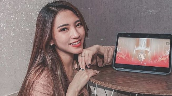 Clara Mongstar Profil Lengkap Biodata dan Perjalanan Karier Sang Caster Esports