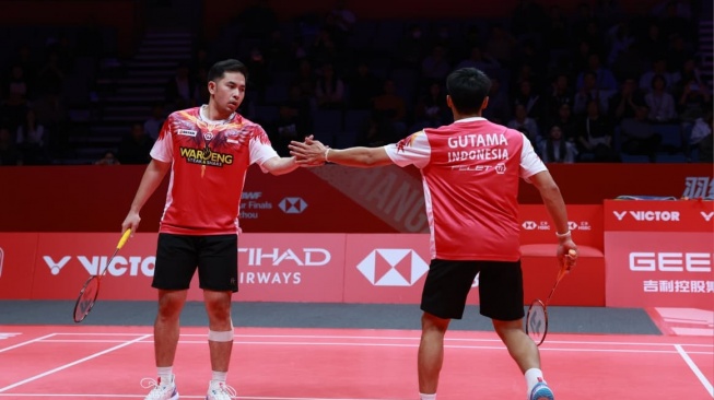 Drama Badminton SabarReza Unggul Jauh Comeback Gila Bikin Sakit Hati di Final BWF
