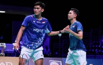 Fajar Alfian Bongkar Penyebab Kalah dari Ganda Malaysia Usai Raket Putus 8 Kali 7 Fajar Alfian Bongkar Penyebab Kalah dari Ganda Malaysia Usai Raket Putus 8 Kali